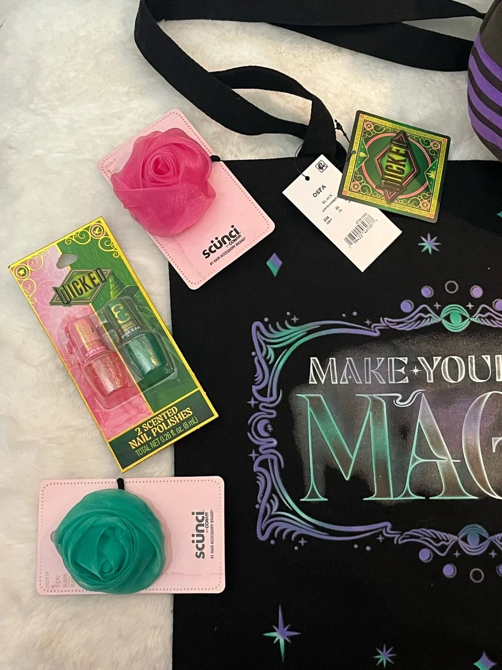 Make Your Own Magic Black Wicked Tote Bag - Accessories Bundle - Picture 3 of 5